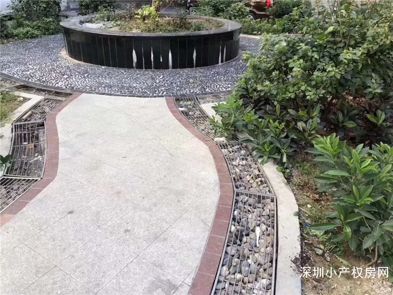 龙华小产权房出售-玉龙华府-绝佳位置，南边通透，楼下停车场 